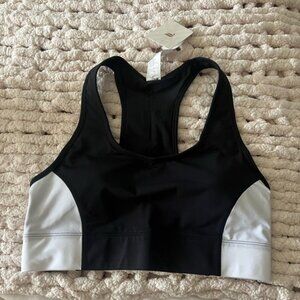 Fabletics medium impact sports bra - black/white